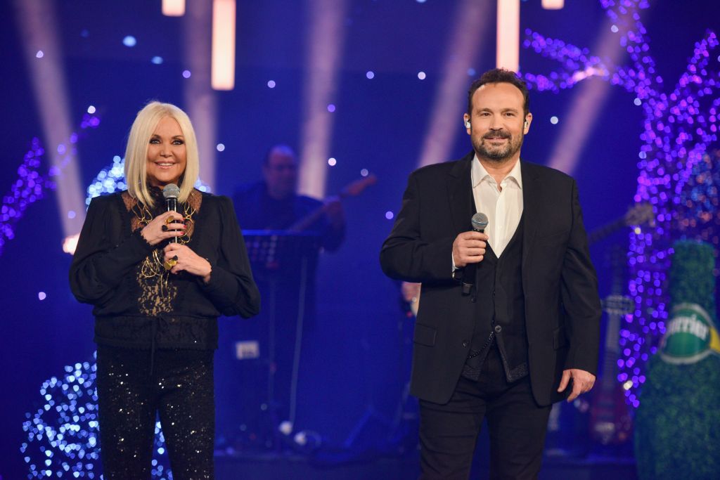 Ο Κώστας Μακεδόνας άφησε το δικό του στίγμα στο μεγάλο Πρωτοχρονιάτικο πάρτι του MEGA