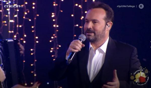 Ο Κώστας Μακεδόνας στην παρέα του MEGA για την Πρωτοχρονιά του 2021