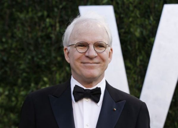 Ο Στιβ Μάρτιν εμβολιάστηκε κατά του κοροναϊού και ευχαριστεί την επιστήμη