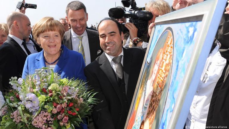 Spiegel : Αλέξης, «ο καλύτερος φίλος της Μέρκελ»