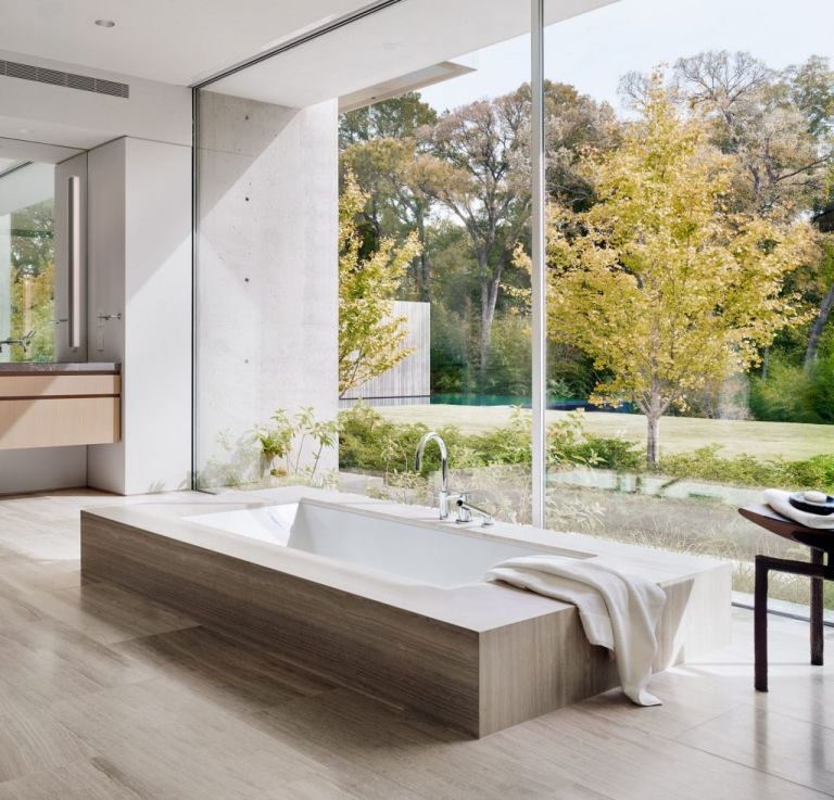 Σ’ αυτά τα σπίτια το πιο εντυπωσιακό δωμάτιο είναι το μπάνιο