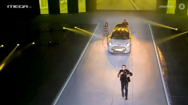 MadWalk 2020 : Ο Ίαν Στρατής σε ένα special catwalk