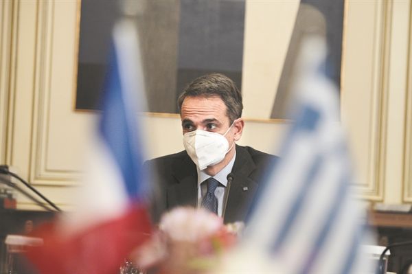 Ανοιξαν πάλι το «βαθμολόγιο» για τους υπουργούς – Αξιολόγηση και «καμπανάκι» για το κυβερνητικό έργο