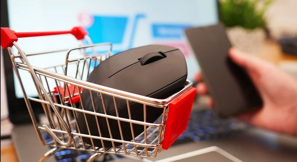 ΣΕΛΠΕ : 1 στους 2 καταναλωτές θα συνεχίσουν τις online αγορές ακόμη και με ανοιχτά καταστήματα