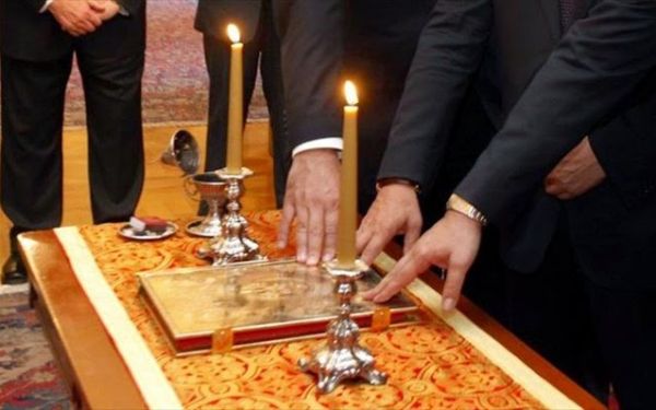 Σε τρεις ομάδες η ορκωμοσία της νέας κυβέρνησης