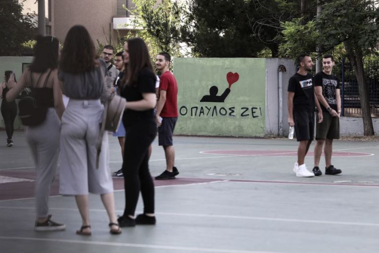 Σχολεία : Τι θα γίνει με το άνοιγμα γυμνασίων και λυκείων – Γιατί προβληματίζονται οι ειδικοί