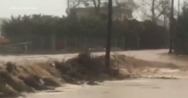 Κακοκαιρία : Σοβαρά προβλήματα και πλημμύρες σε Σέρρες και Μενίδι