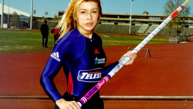 Πρεζεράκου μετά τις καταγγελίες Μπεκατώρου: Αναδύθηκαν και σε μένα περιστατικά ανθρώπων με ερωτική πρόθεση