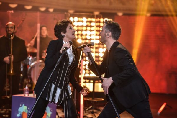 «Όλα αυτά που φοβάμαι»: εντυπωσιακή Πρωτοψάλτη στην παρέα του Μιχάλη Χατζηγιάννη