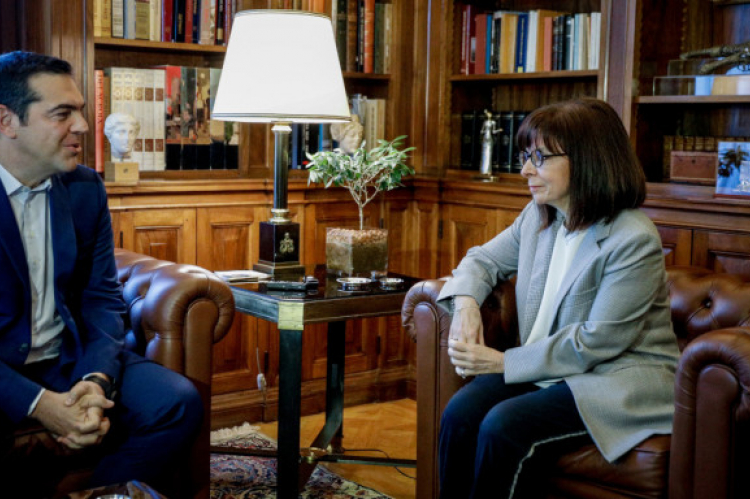 Συνάντηση Σακελλαροπούλου με Τσίπρα : «Χρειάζεται ένα μίνιμουμ συνεννόησης και ομοψυχίας για την πανδημία»