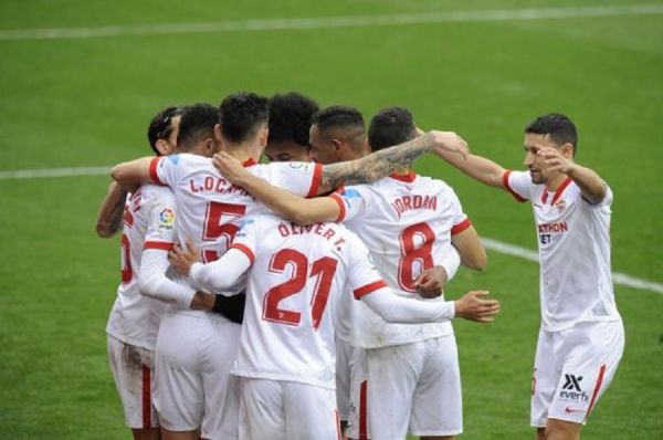 Ανέβηκε τρίτη η Σεβίλλη (2-0)