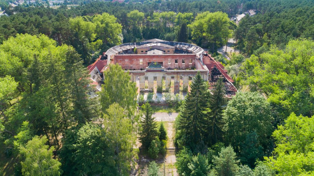 Πολωνία : Μια μυστική σοβιετική στρατιωτική βάση μετατρέπεται σε τουριστικό θέρετρο