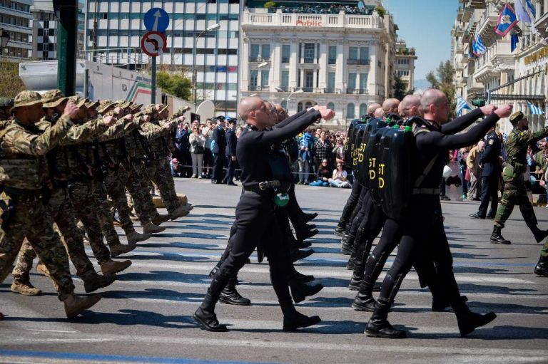 Στο Τατόι παρουσία Πούτιν – Μακρόν η παρέλαση για την 25η Μαρτίου;