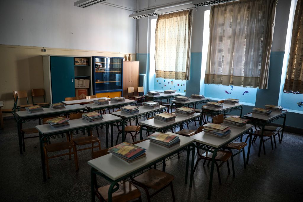 Μόσιαλος : Δεν θα ανοίξουν τα σχολεία αν έχουμε επιβάρυνση μέχρι τις 10 Ιανουαρίου