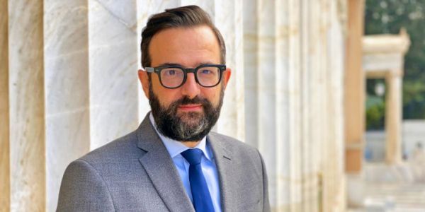 Το twitter τρολάρει: «Ο Χρήστος Ταραντίλης είναι ο…Μπράτης της κυβέρνησης»