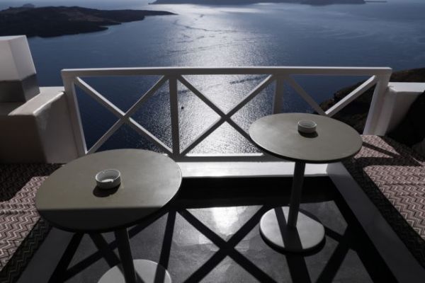 Κοροναϊός : Βαρύ το πλήγμα της πανδημίας στα ξενοδοχεία – Μόνο 1 από τα 5 ξενοδοχεία έμειναν ανοιχτά 