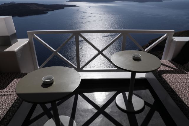 Κοροναϊός : Βαρύ το πλήγμα της πανδημίας στα ξενοδοχεία – Μόνο 1 από τα 5 ξενοδοχεία έμειναν ανοιχτά 