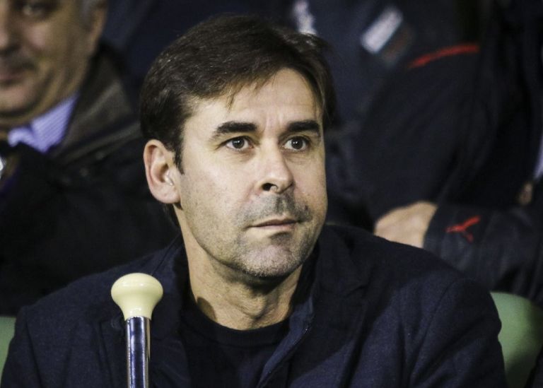 Επίθεση Τσιάρτα για την επιλογή Αντετοκούνμπο στις φωτογραφίες για την επέτειο των 200 ετών