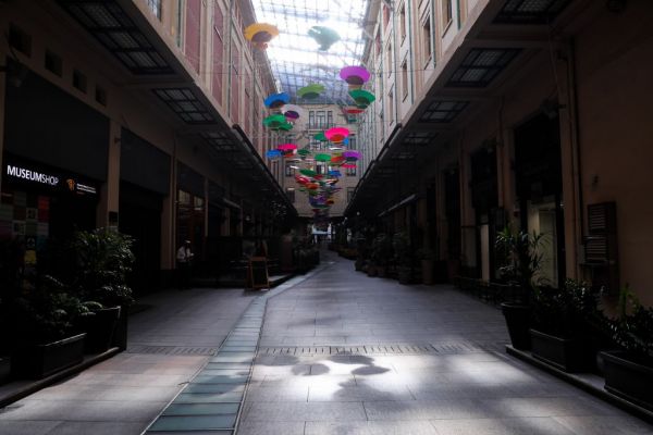 Κοροναϊός : Επιφυλάξεις των ειδικών για τα επόμενα βήματα άρσης του lockdown