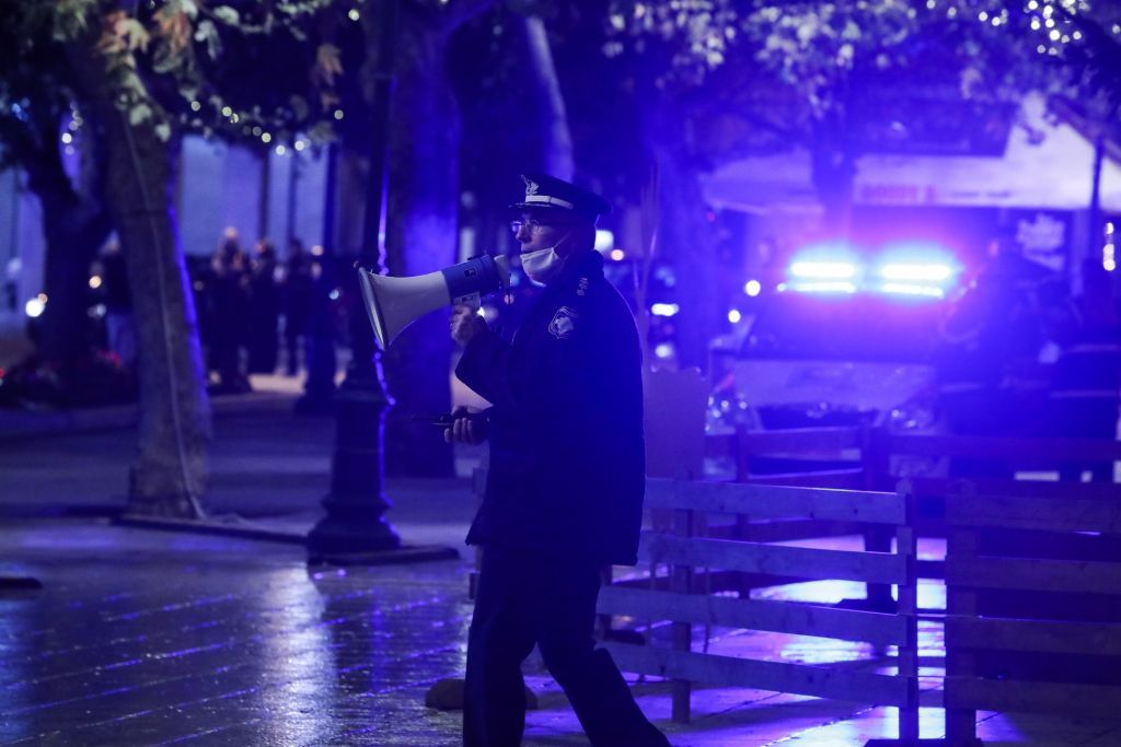 Lockdown : Αυξάνονται τα «κόκκινα σημεία» της Αττικής – Έκτη περιοχή στο μικροσκόπιο