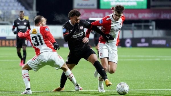 Γλίτωσε το κάζο η Αϊντχόφεν (2-0)