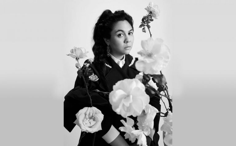 Νέα συνεργασία H&M με την Ιρλανδή σχεδιάστρια Simone Rocha