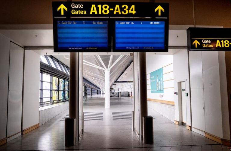 Δανία: Κλείνει τα σύνορά της για τους κατοίκους της Ν. Αφρικής μετά τον εντοπισμό της μετάλλαξης του κοροναϊού