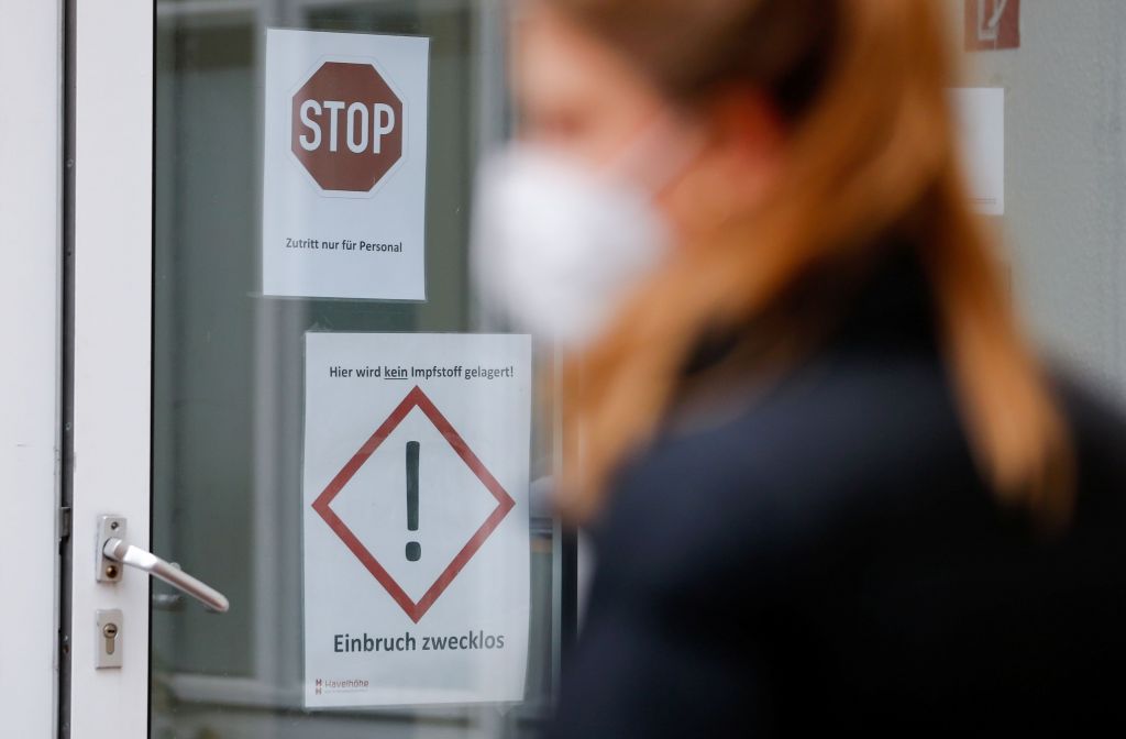 Κοροναϊός : Ετοιμάζεται για... Mega-lockdown η Μέρκελ - Σήμα κινδύνου από τους επιστήμονες στη Γερμανία