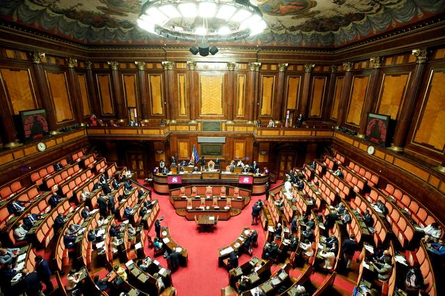 Ιταλία : Αρχίζουν διαβουλεύσεις για τον σχηματισμό κυβέρνησης – Αυξάνεται η στήριξη του Κόντε στη Γερουσία