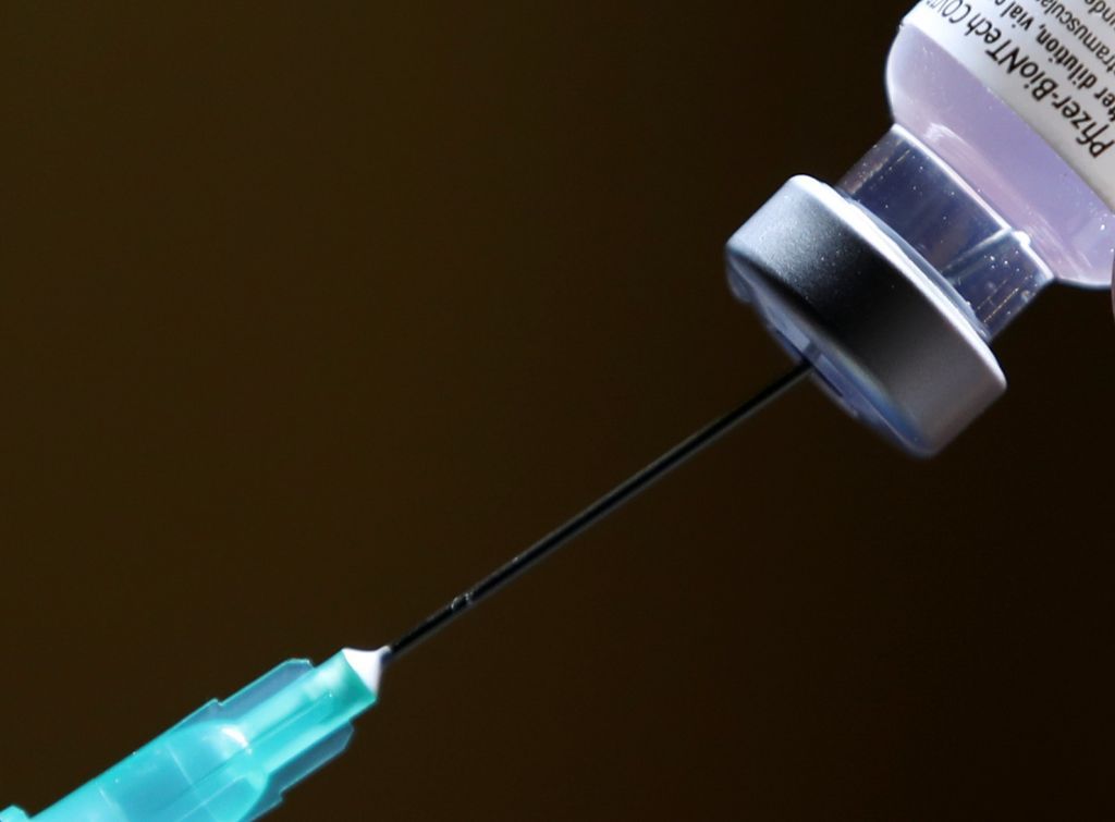 Κικίλιας : «Ανησυχητικές καθυστερήσεις στις παραδόσεις των εμβολίων» – Αιχμές για τις φαρμακοβιομηχανίες