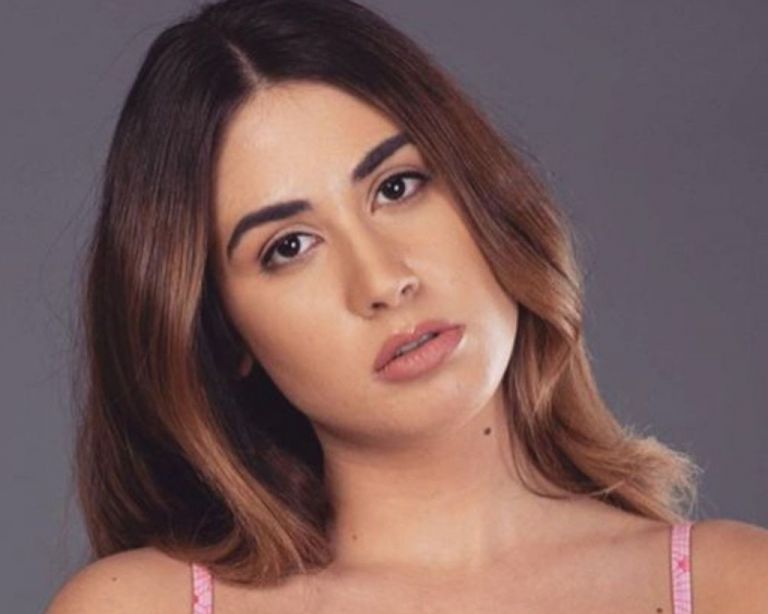 Ελενα Κρεμλίδου – Μαριπόζα: Μαντέψτε σε πόσα βίντεο κλιπ έχει εμφανιστεί η παίκτρια του Survivor