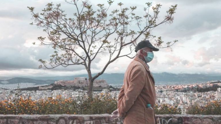 Μέσα στα παπούτσια των 85άρηδων