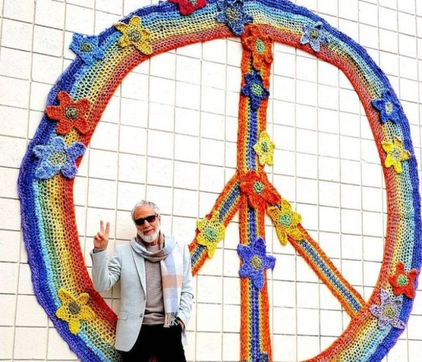 Cat Stevens: Γιορτάζει τα 50 χρόνια του «Peace Train» με ένα παιδικό βιβλίο