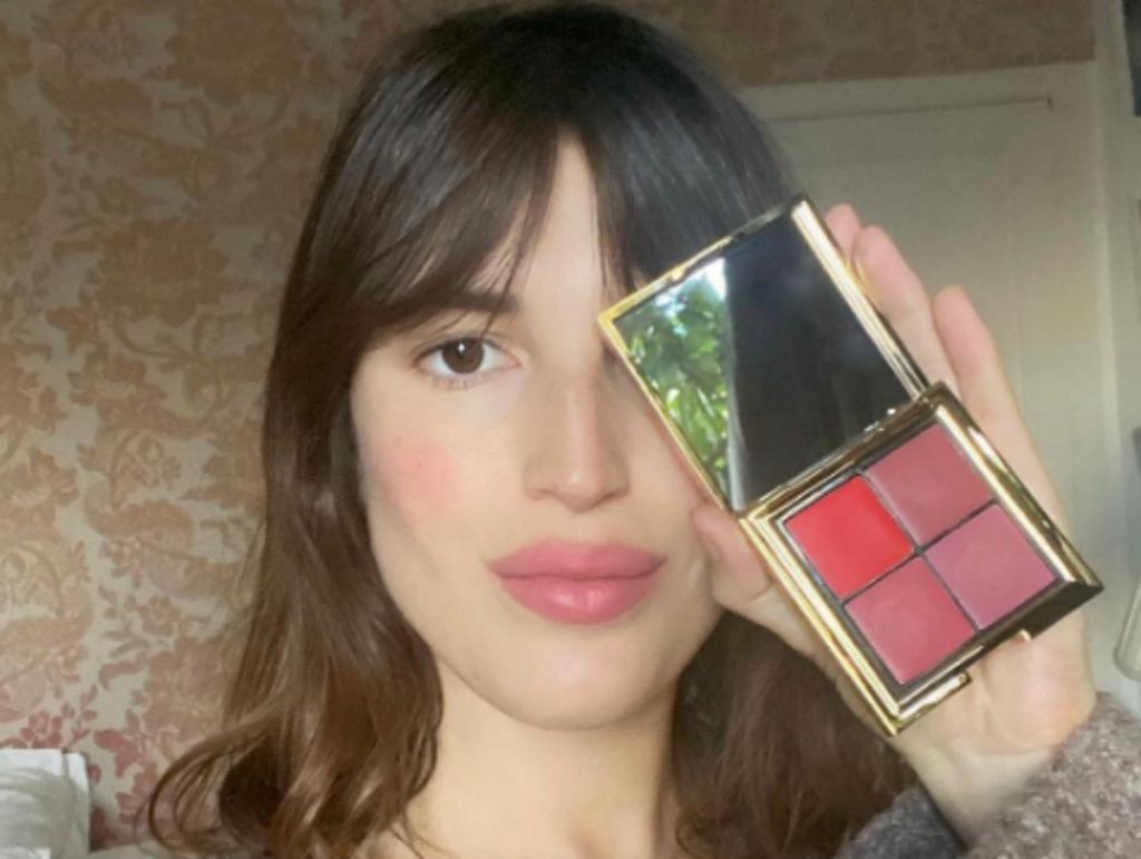 Jeanne Damas : Αντιγράψτε το ανεπιτήδευτο μακιγιάζ της σε πέντε βήματα