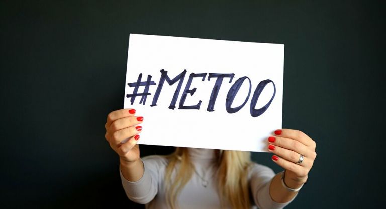 Αυτό είναι το ελληνικό #Metoo – «Μη φοβάστε! Είμαστε όλοι μαζί»