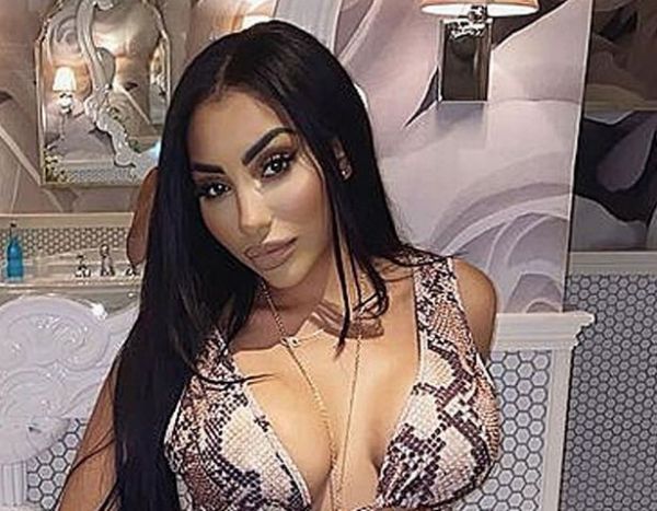 Η πρώην σύζυγος του Μαχρέζ πουλάει «ροζ» υλικό της στο OnlyFans