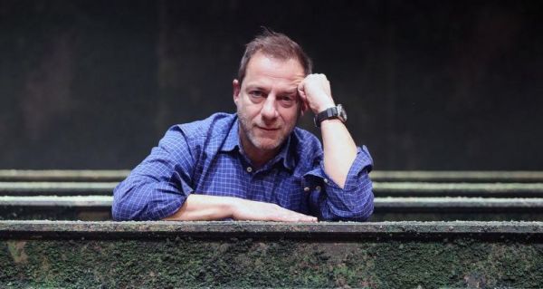 Λιγνάδης : «Φυσικά θα κινηθώ νομικά» – Προσφεύγει και στη Δίωξη Ηλεκτρονικού Εγκλήματος