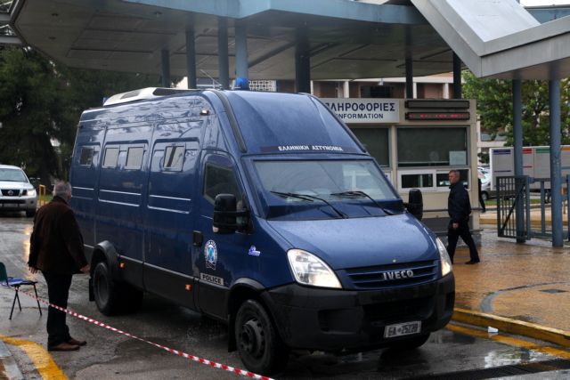 Καραμπόλα με κλούβα της ΕΛ.ΑΣ στον Κηφισό – Μετέφερε την Πόλα Ρούπα