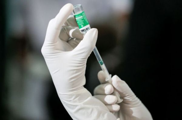 Εμβόλιο : Με μηνύσεις απειλεί ο γιατρός από την Κέρκυρα – Επιμένει ότι έχει συμπτώματα παράλυσης