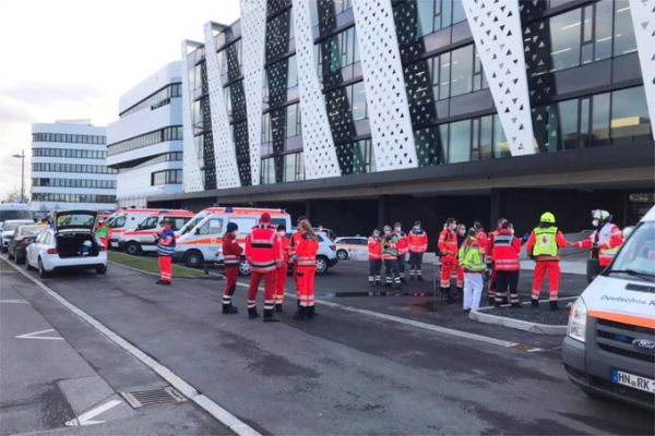 Γερμανία : Εκρηξη σε κεντρικά γραφεία σουπερμάρκετ – Τουλάχιστον τρεις τραυματίες
