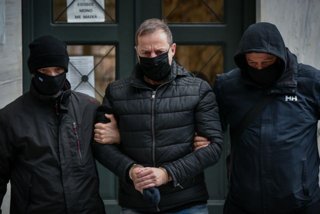 Υπόθεση Λιγνάδη : Νέα σοκαριστική κατάθεση γνωστού τραγουδιστή «καίει» τον σκηνοθέτη