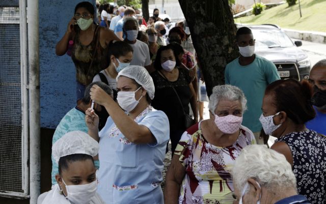 Η Βραζιλία αγγίζει το τραγικό ορόσημο των 250.000 θανάτων εξαιτίας του κοροναϊού