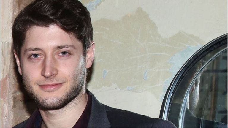 Θάνος Κρομμύδας : Η συγκλονιστική περιγραφή του ηθοποιού για σεξουαλική παρενόχληση από γνωστό σκηνοθέτη