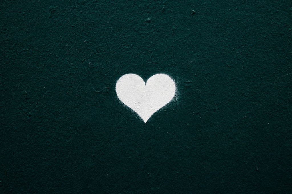 Χόλσομ: Μια ολόφρεσκη σελίδα στο Facebook που υμνεί την αισιοδοξία