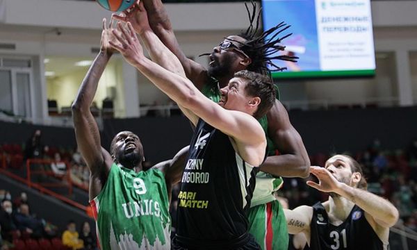 «Πετάει» η Ούνιξ: Διέλυσε τη Νίζνι (87-56) και έφτασε τις 9 σερί νίκες