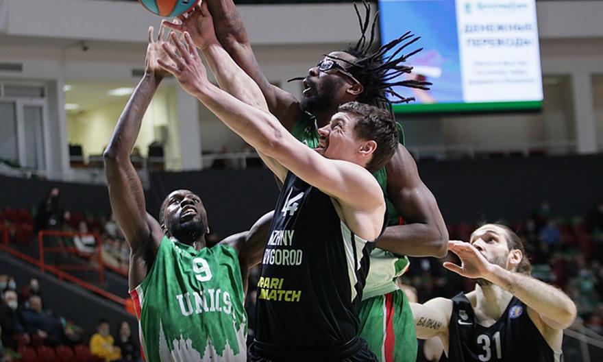 «Πετάει» η Ούνιξ: Διέλυσε τη Νίζνι (87-56) και έφτασε τις 9 σερί νίκες