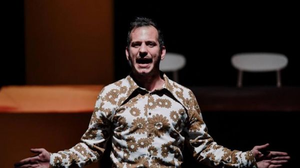 Παναγιώτης Μπρατάκος : «Είχα δάσκαλο το πρόσωπο των ημερών – Μου την έπεσε ένας καθηγητής»