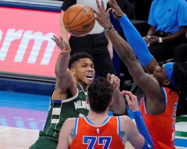 Θάντερ – Μπακς 114-109 : Ο «τριπλός» Γιάννης δεν έφτανε στους Μπακς…