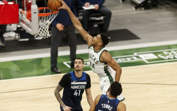 Πάρτι για τους Μπακς με τρομερό Γιάννη! (139-112)