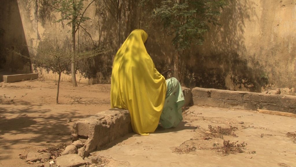 Μπόκο Χαράμ : Μια αιχμάλωτη δραπετεύει, αλλά η πόλη της αναζητά ακόμη τα χαμένα κορίτσια της